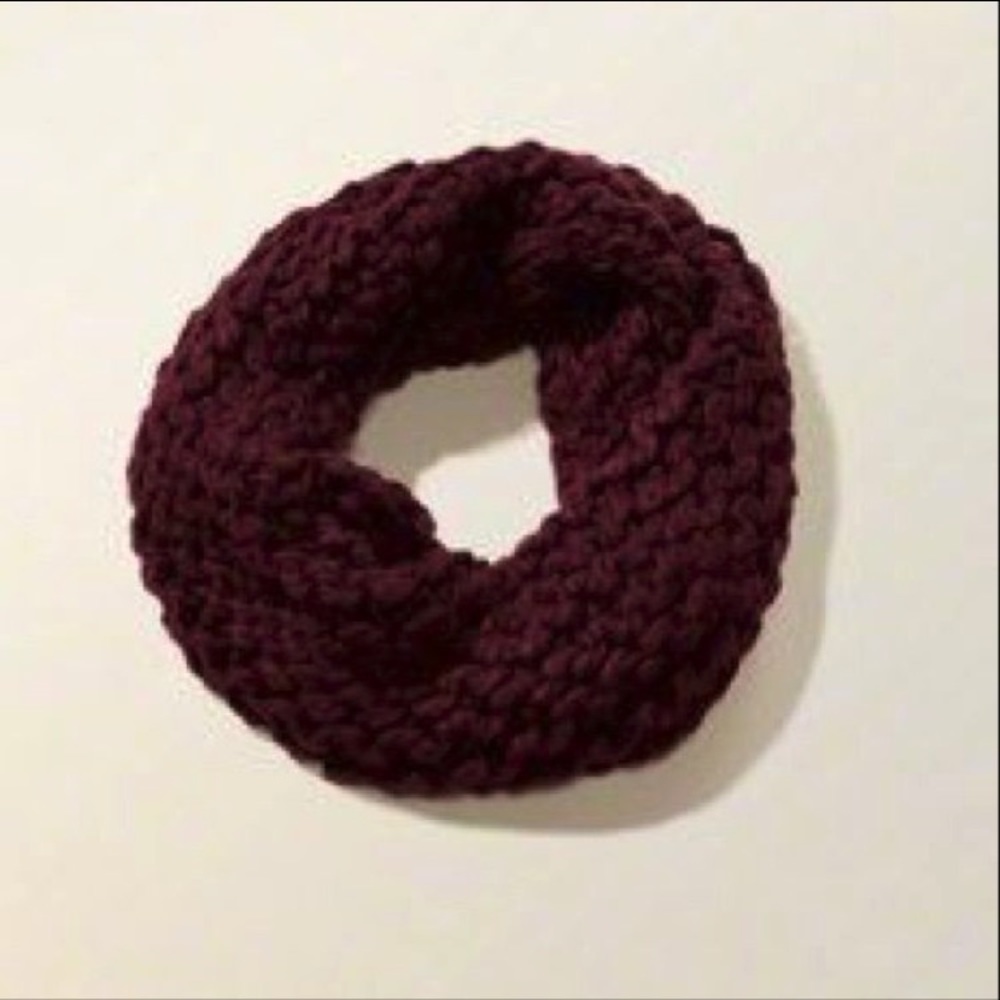 Chunky knit burgundy infinity scarf